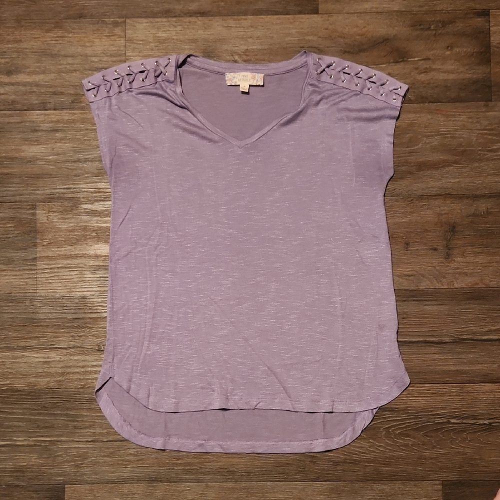 Pink Republic Sleeveless Blouse - Size Small